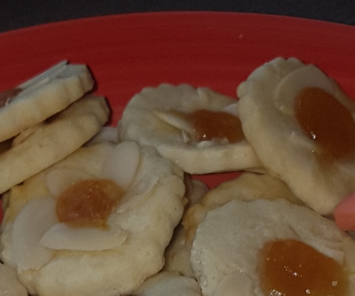 Thumbprint apricot - easy cookies to make with kids