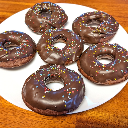 healthy low carb baked chocolate donuts