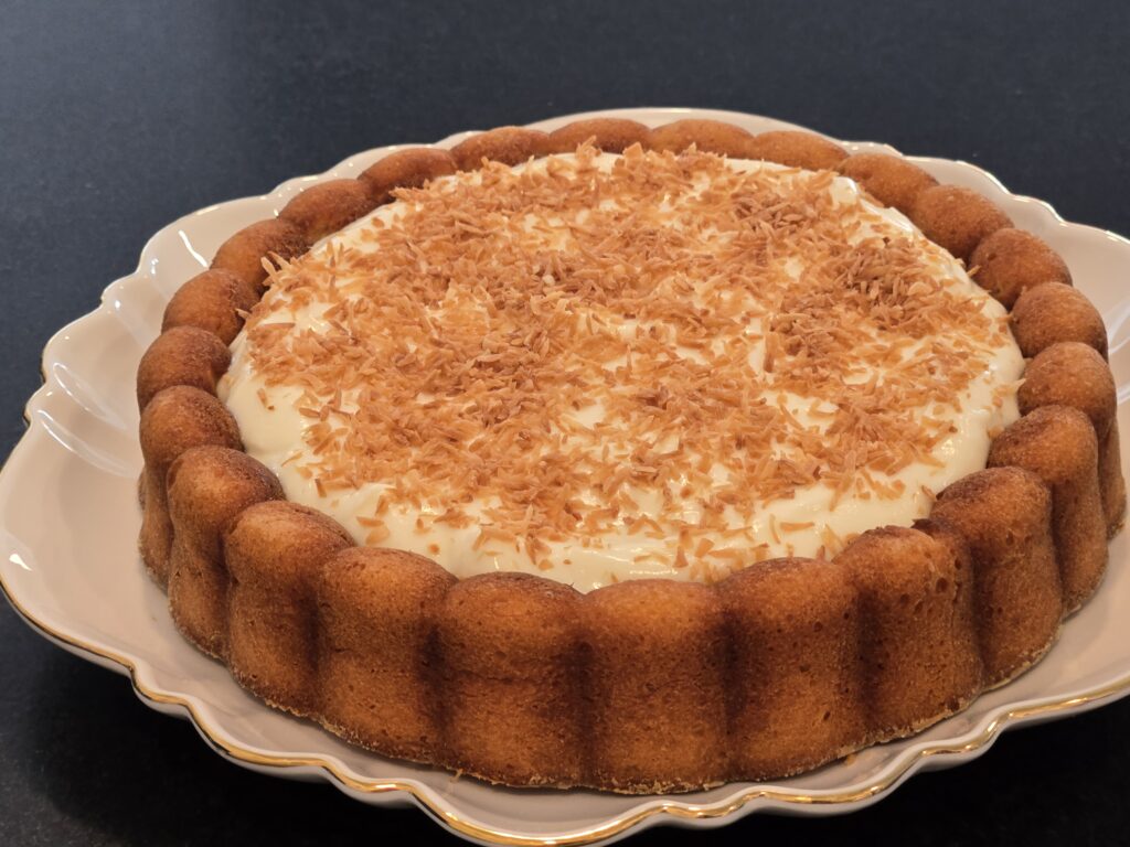 pineappla coconut banana cake